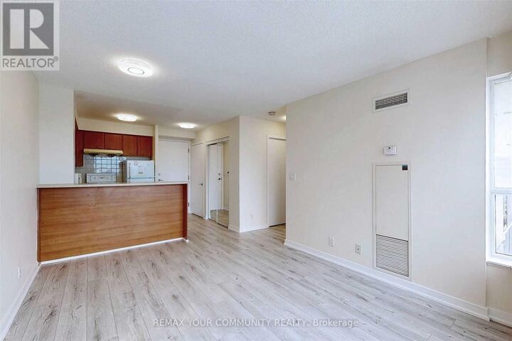 Property Photo:  36 Lee Centre Drive 1206  ON M1H 3K2 