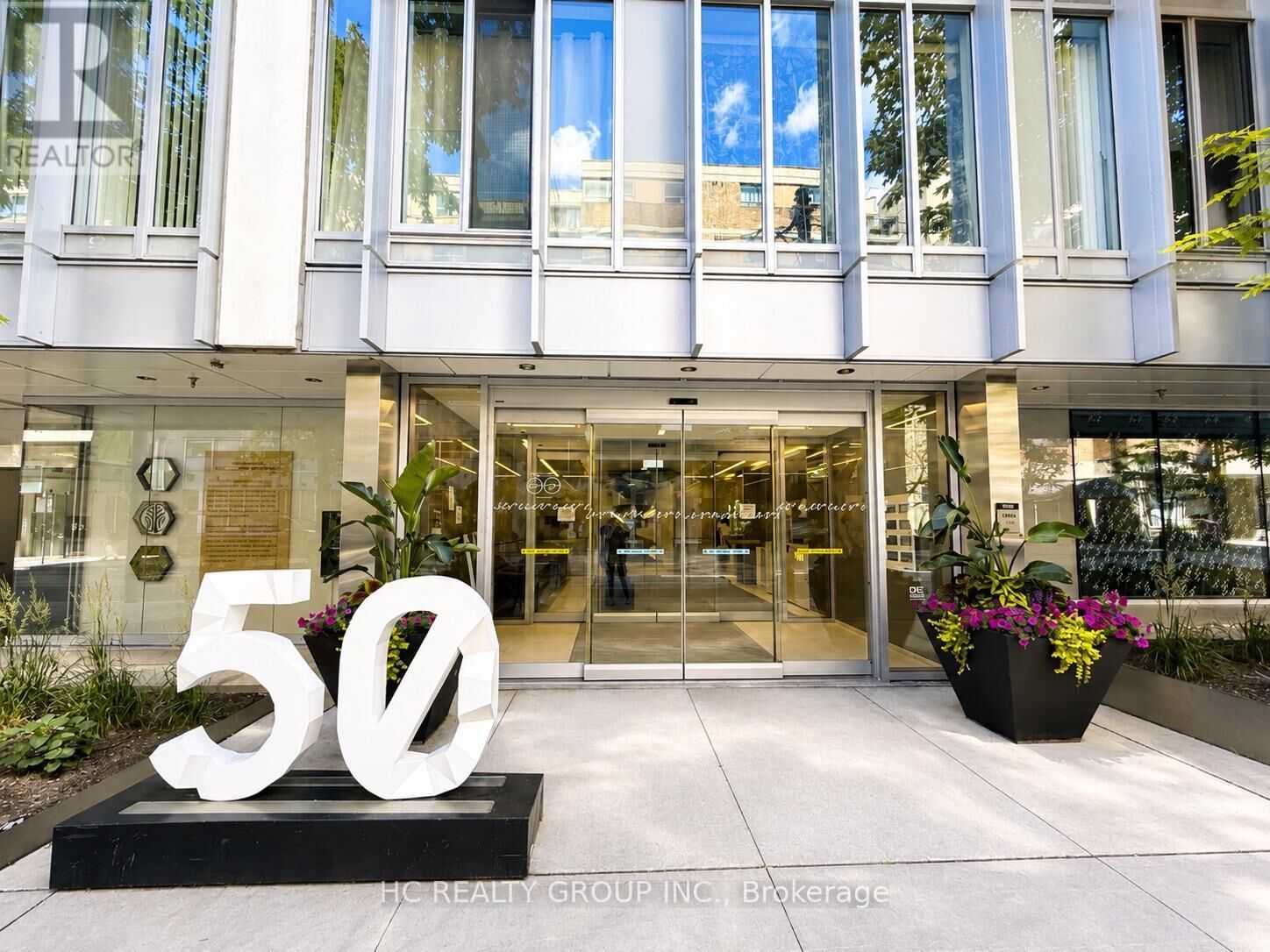 Property Photo:  50 McCaul Street 315  ON M5T 1V9 