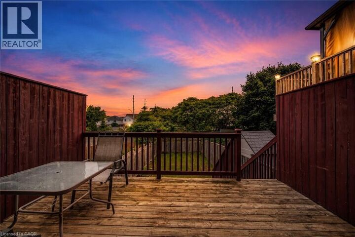Property Photo: 208 Featherstone Crescent ON N2R 1Z3