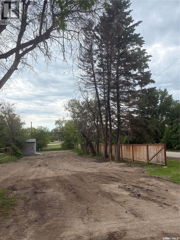Property Photo:  116 2nd Avenue  SK S0J 0E0 