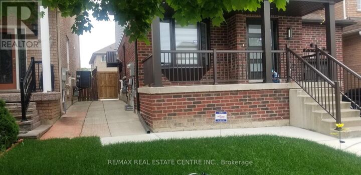 Property Photo:  4 Continental Road West  ON L7A 2H5 