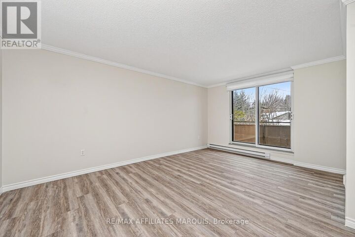 Property Photo: 41 Sunset Boulevard 204 ON K7H 3H8