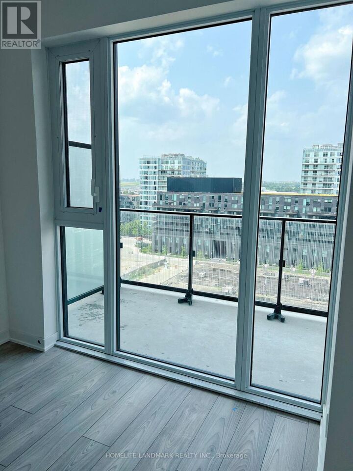 Property Photo: 8 Tippett Road 1003 ON M3H 0E7