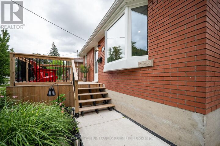 Property Photo:  115 Sheridan Street  ON N3S 4P5 