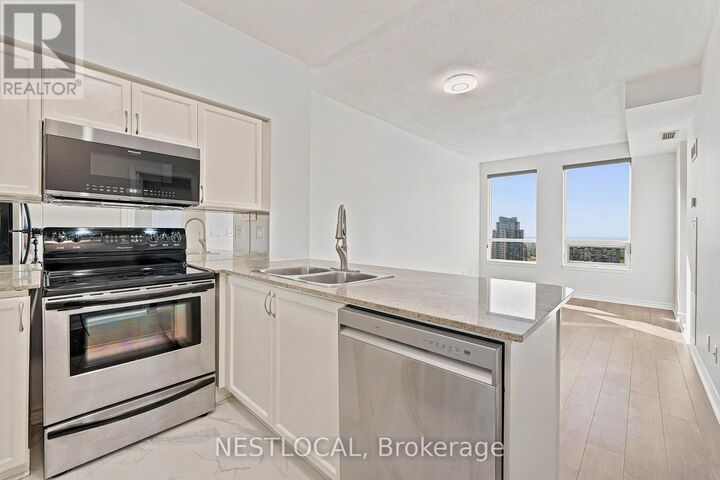 Property Photo:  388 Prince Of Wales Drive 2611  ON L5B 0A1 