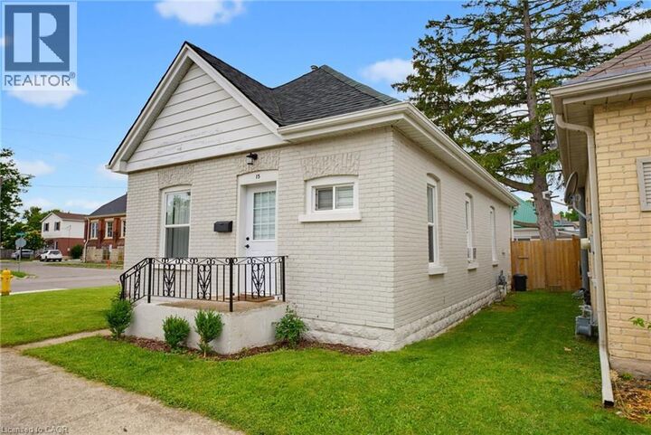 Property Photo:  15 Gordon Street  ON N3S 2M7 