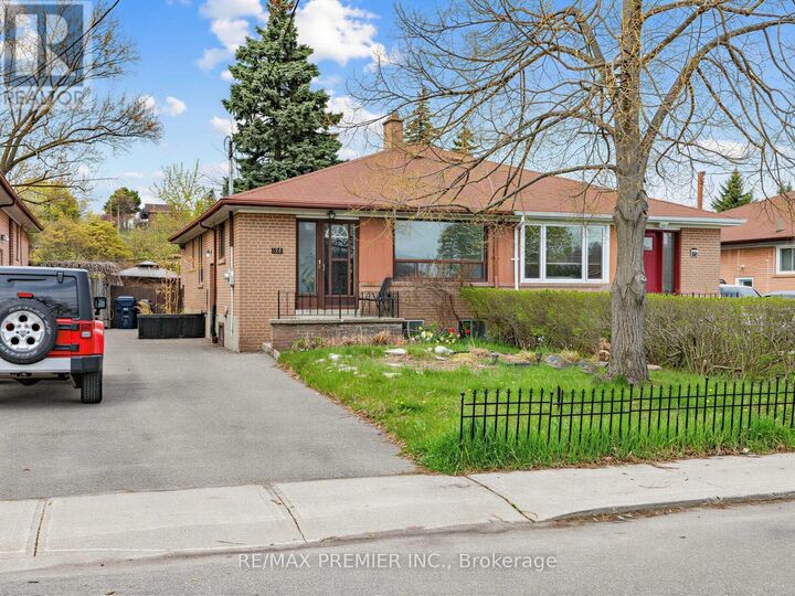 Property Photo:  126 Langden Avenue  ON M6N 2L5 