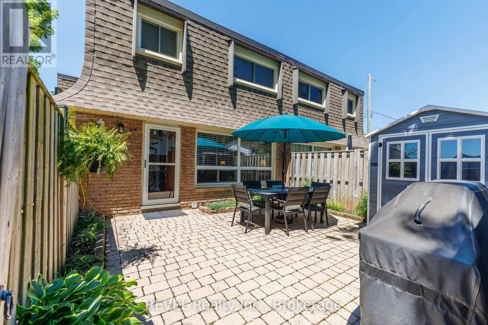 Property Photo:  5 Woodlawn Court 104  ON L3M 3T4 