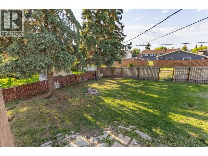 Property Photo: 416 96 Avenue BC V1G 1K4