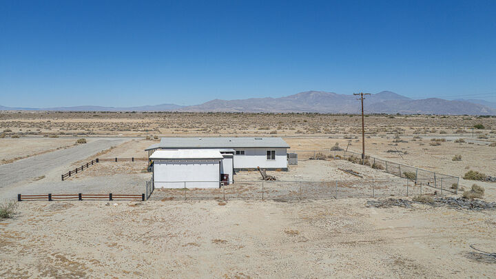 Property Photo:  786 Molokai Avenue  CA 92274 