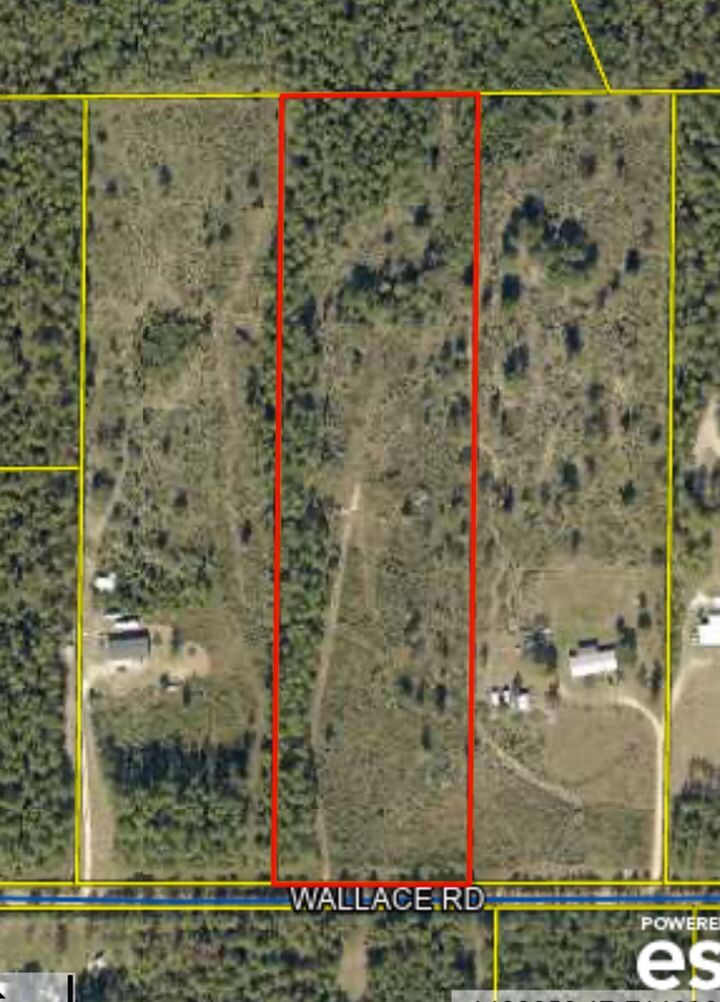 Property Photo: 1176 Wallace Road FL 32433