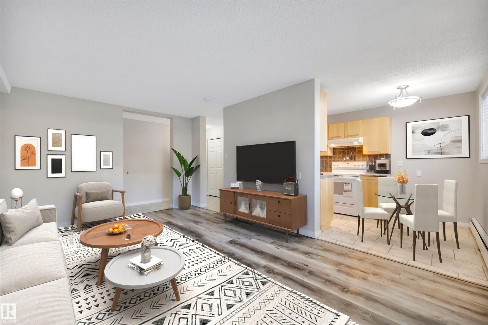 Property Photo:  10149 83 Avenue NW 105  AB T6E 2C5 