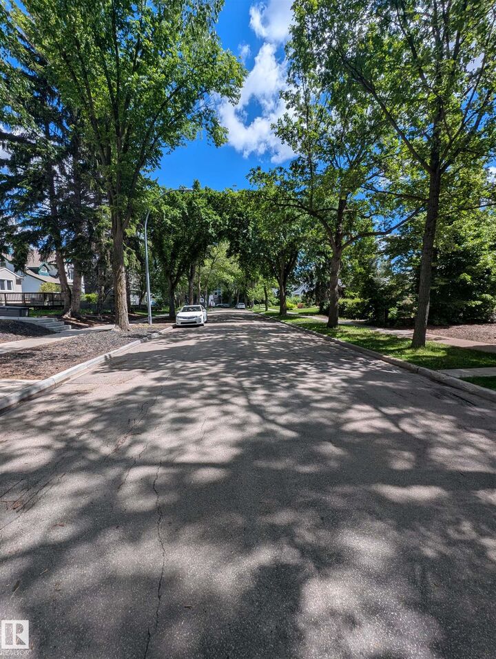Property Photo:  10922 62 Avenue NW  AB T6H 1N2 