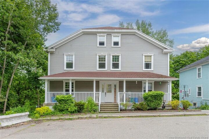 Property Photo: 5A Glenburn Court NB E2K 3Y8