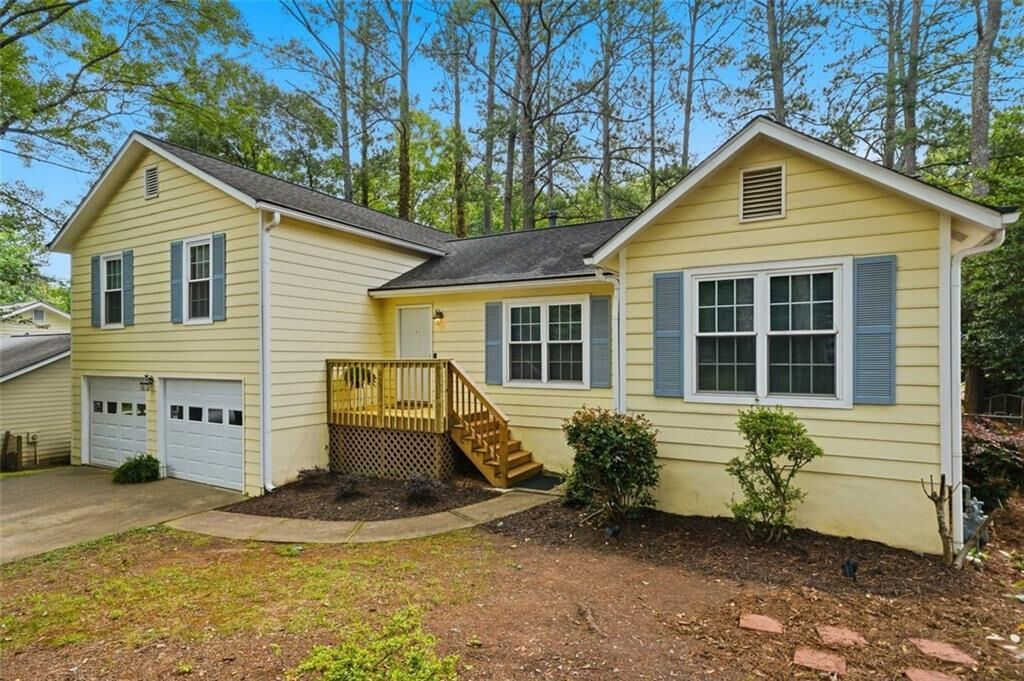 Property Photo:  165 Tyson Circle  GA 30076 