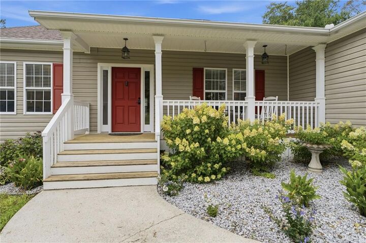 Property Photo: 160 Starlyn Trace GA 30141