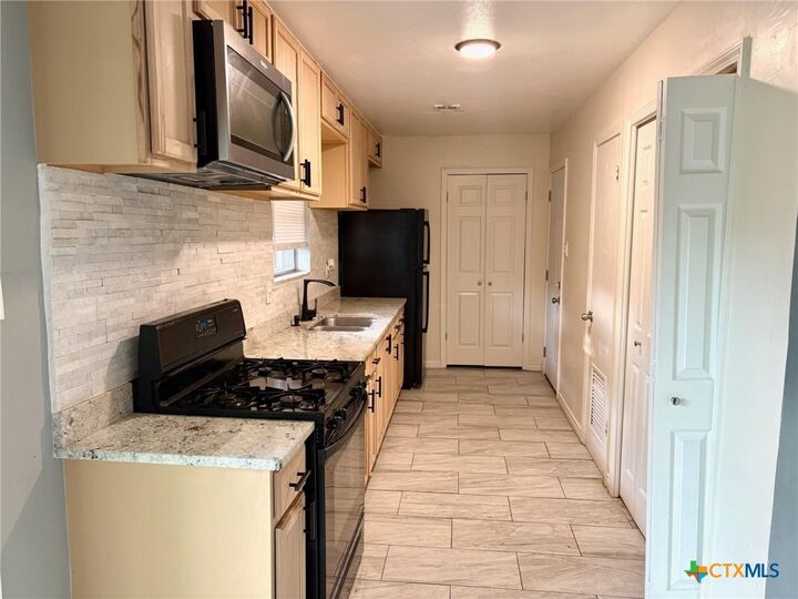 Property Photo: 613 Bishop Drive TX 76541
