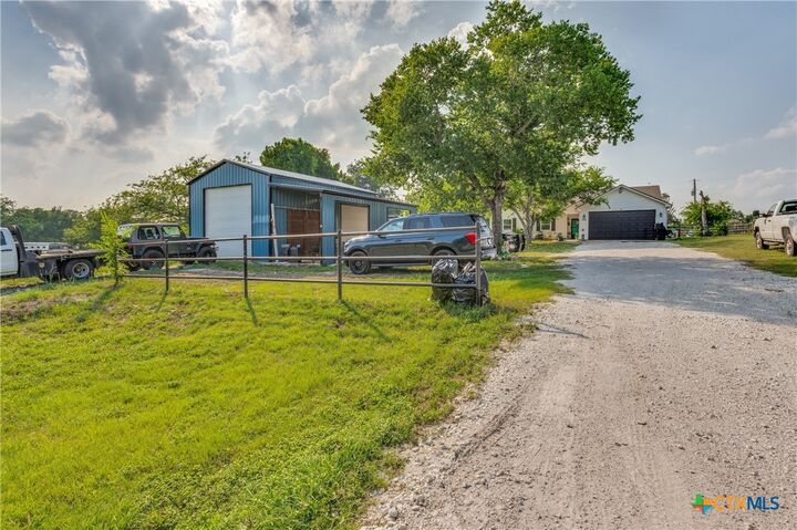 Property Photo: 1052 Meandering Way TX 76633
