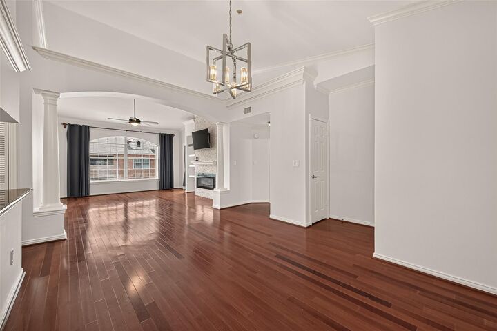 Property Photo:  2111 Welch Street B306  TX 77019 