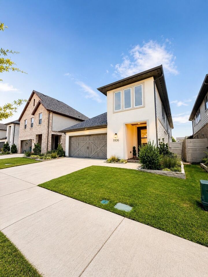 Property Photo:  1006 Saffron Drive  TX 76226 