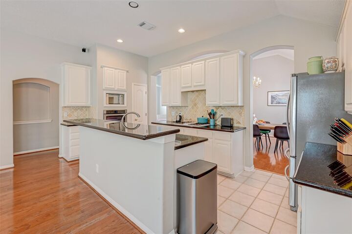 Property Photo: 1107 Parkhaven Lane TX 77077