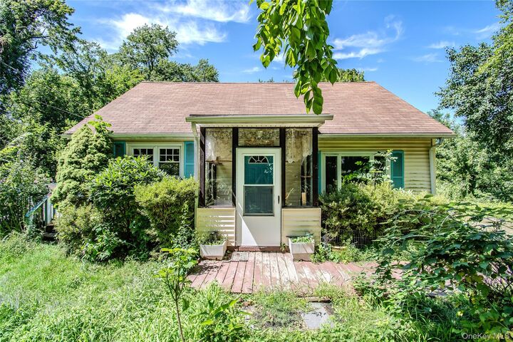 Property Photo:  60 Higgins Trail  NY 10950 