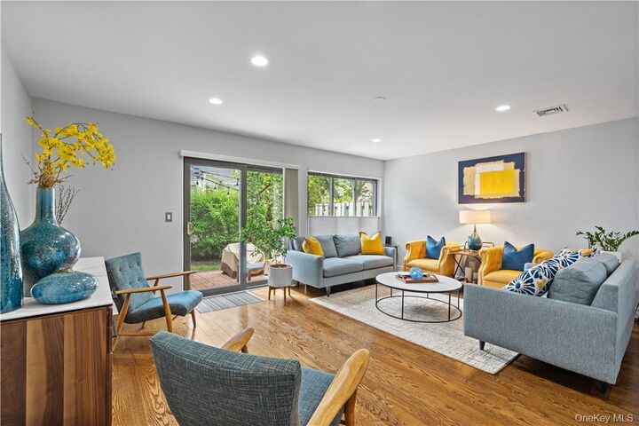 Property Photo: 17 Top Of The Rdg A5 NY 10543