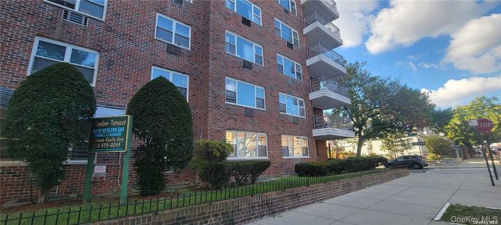Property Photo:  89-00 170 Street 11N  NY 11432 