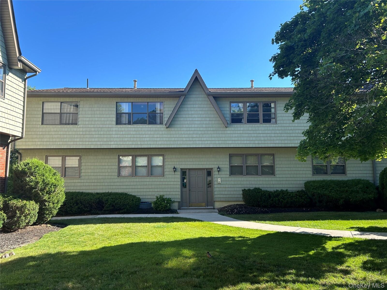 Property Photo:  32 Milford Lane 6D  NY 10901 