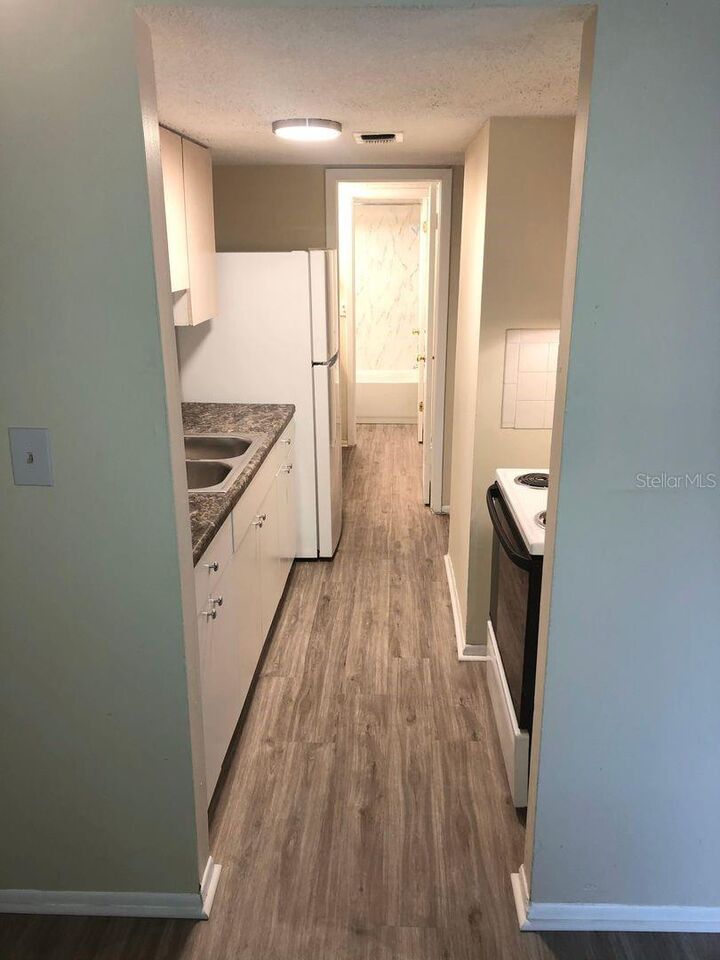 Property Photo:  1311 Baywatch Loop 204  FL 33612 
