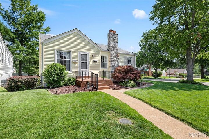 Property Photo:  8719 Florence Avenue  MO 63144 