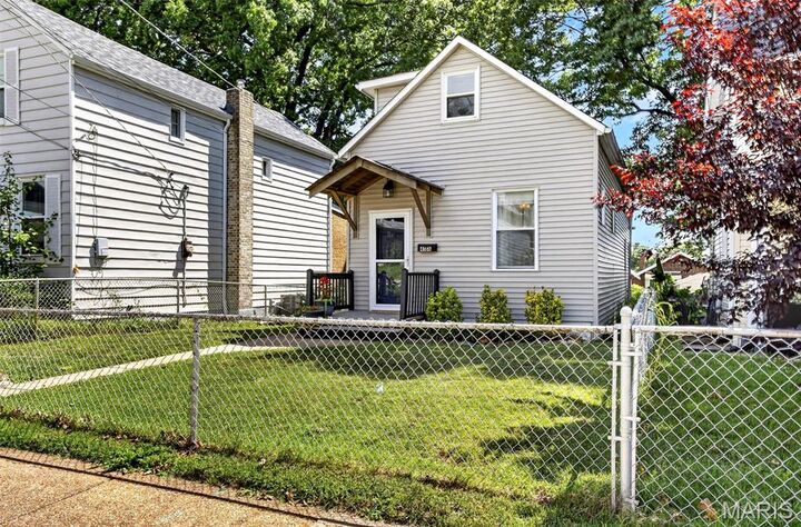 Property Photo:  4166 Schiller Place  MO 63116 