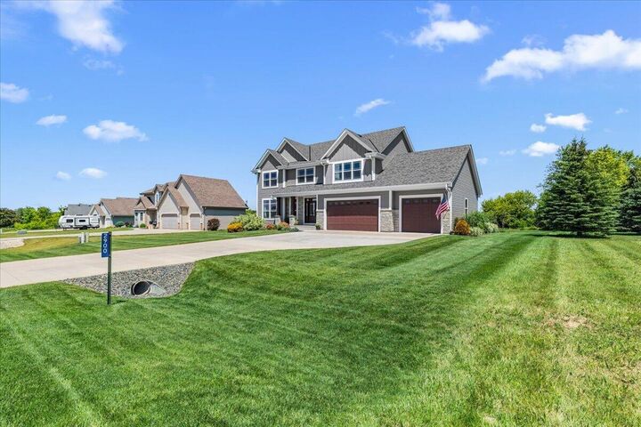 Property Photo:  2900 Loretta Ln  WI 53090 