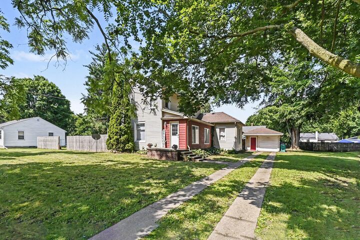 Property Photo:  412 Merritt Street  MI 48813 