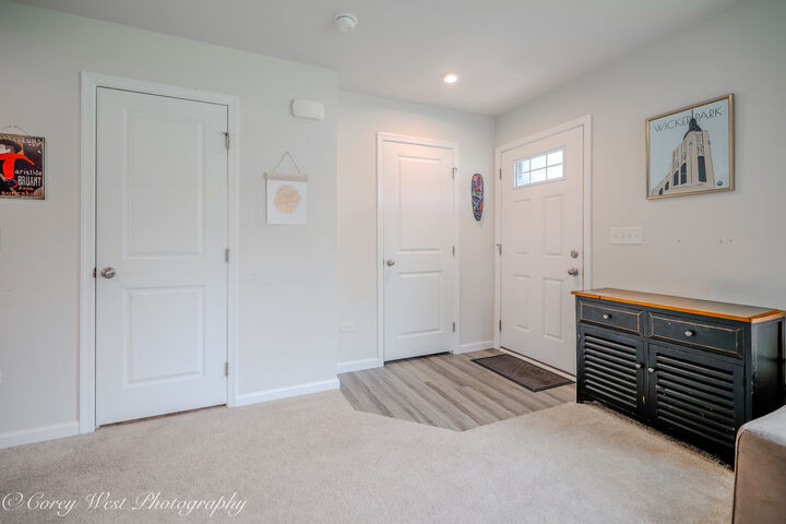Property Photo: 450 Cardinal Way IL 60140