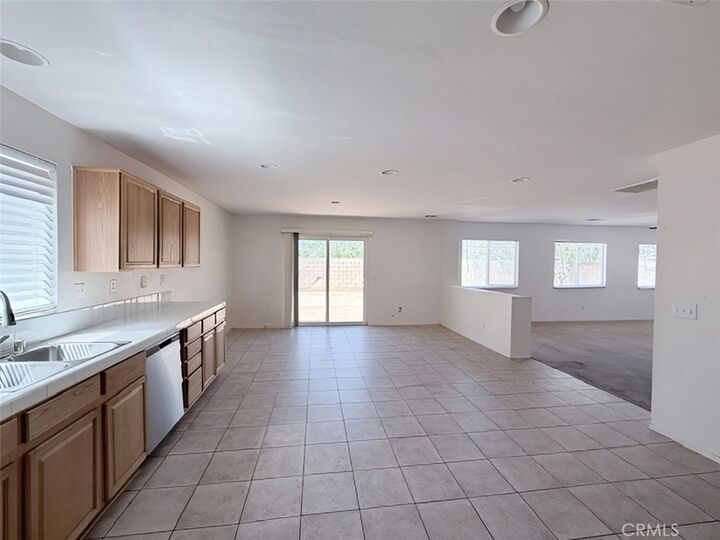 Property Photo:  5517 W Avenue L14  CA 93536 