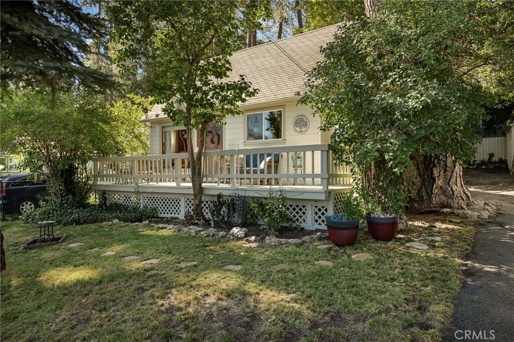 Property Photo:  22865 Fir Lane  CA 92325 