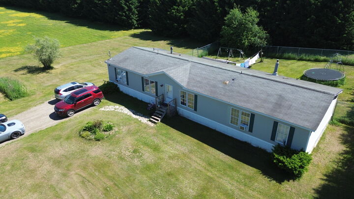 Property Photo:  5 Marthes Lane  ME 04434 