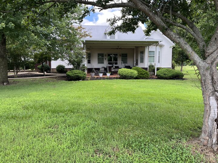 Property Photo: 3501 W Highway 21 TN 38232