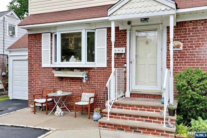Property Photo:  393 New Bridge Road  NJ 07621 