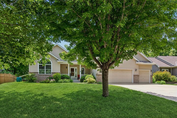 Property Photo:  1105 Lupine Drive  MN 55057 