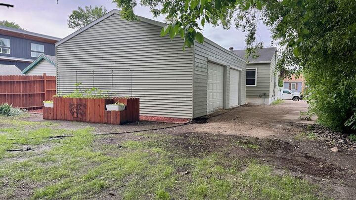 Property Photo: 326 Elmwood Avenue S ND 58103