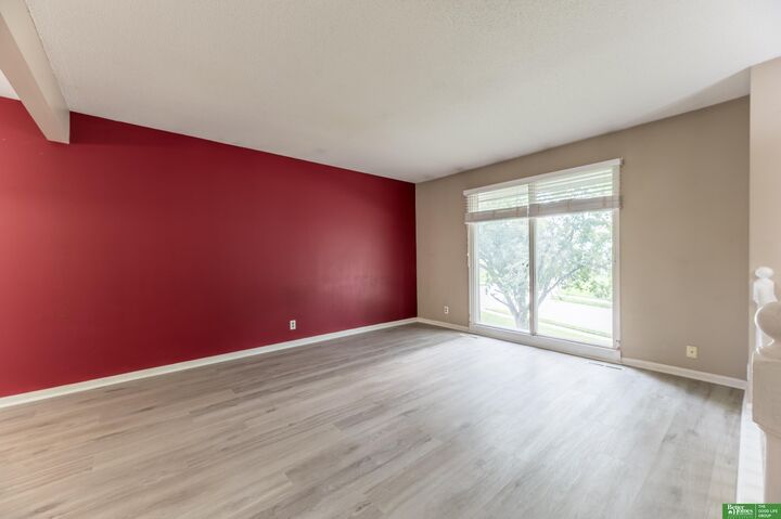 Property Photo:  2512 N 143 Street  NE 68164 