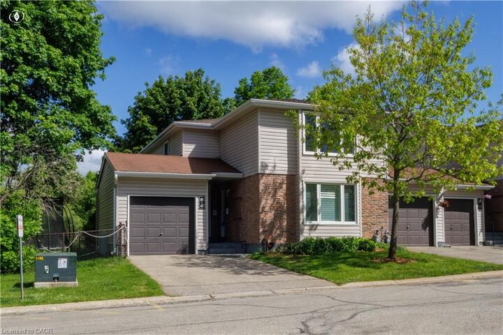 Property Photo:  175 Elm Ridge Drive 48  ON N2N 1L7 