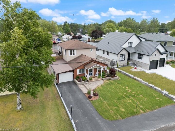 13 Rogers Avenue — photo 1