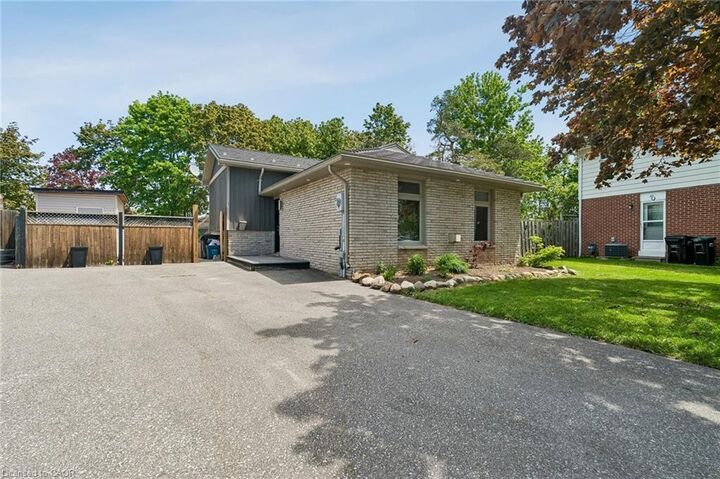 Property Photo:  47 Christie Crescent  ON L4N 4V2 