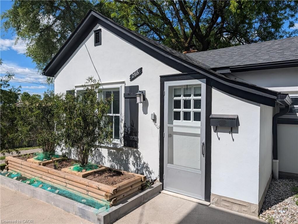 Property Photo:  266 Mill Street  ON N2M 3R5 