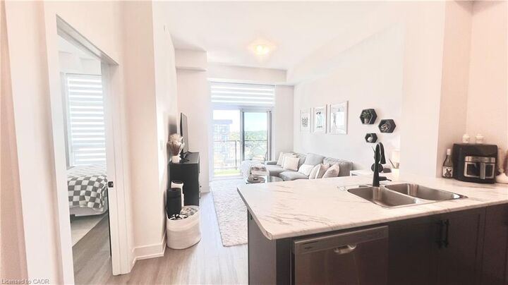 Property Photo:  460 Dundas Street 1208  ON L8B 2A5 