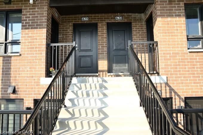 Property Photo:  1331 Countrystone Drive A12  ON N2N 0C5 