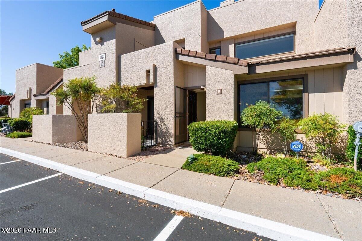 Property Photo:  2161 Resort Way N B  AZ 86301 